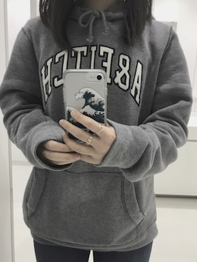 「Abercrombie&Fitch（アバークロンビーアンドフィッチ）のアイテム（スウェット）」を使った、Nagisaさん（レディース・159cm）の春コーディネート