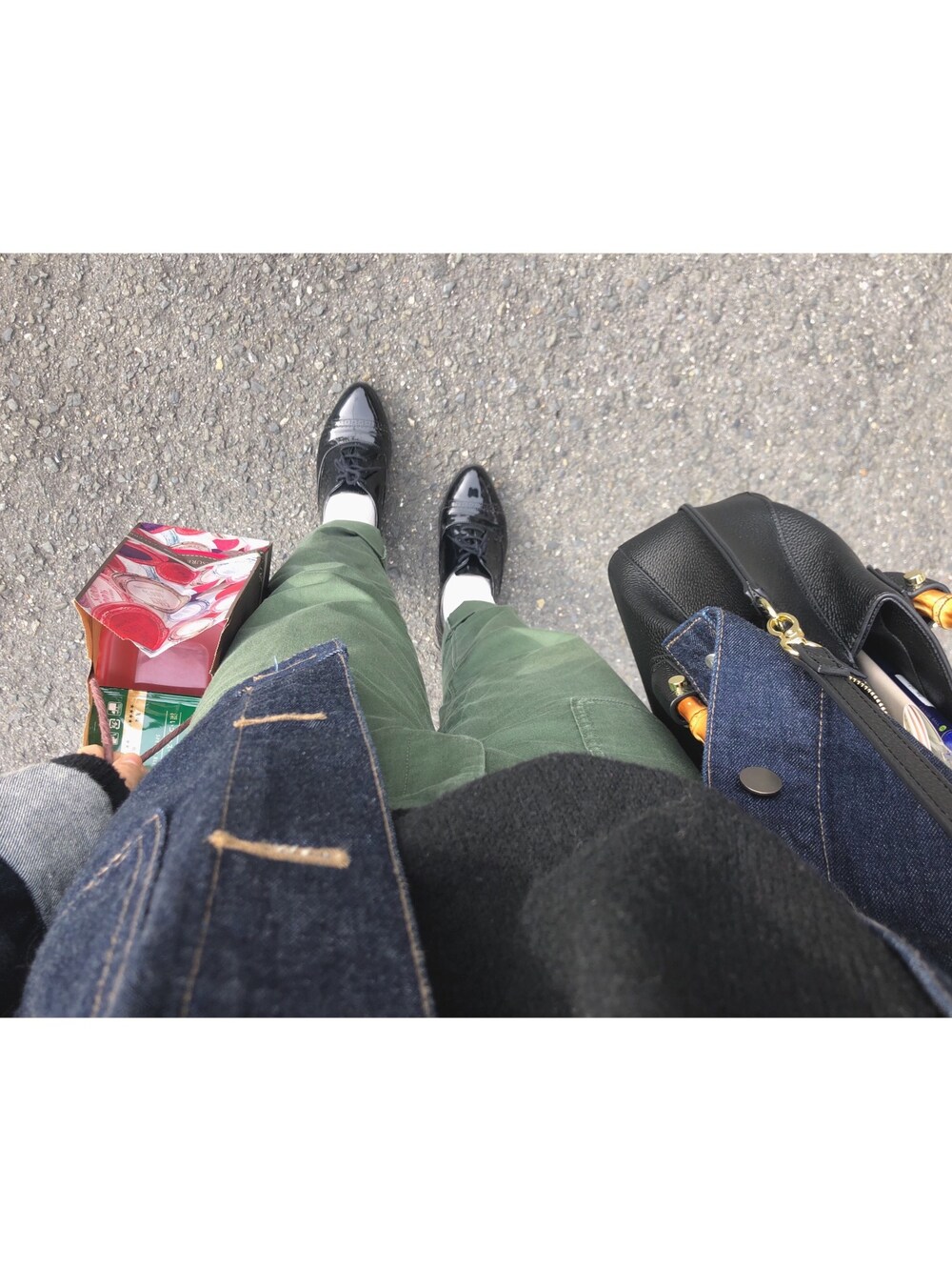 「UNIQLO」｜「UNIQLOのアイテム（デニムジャケット、ブルー系）」を使った、harunaaaさん（レディース・152cm）の冬コーディネートの1枚目の写真