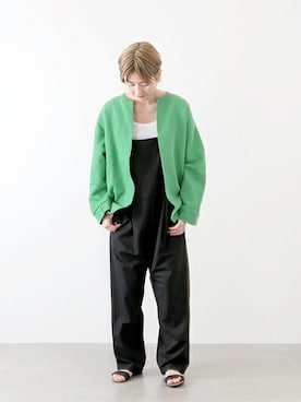 「JOURNAL STANDARD（ジャーナルスタンダード）のアイテム（サロペット/オーバーオール）」を使った、Fujiwara Shokoさん（レディース・162cm）の冬コーディネート
