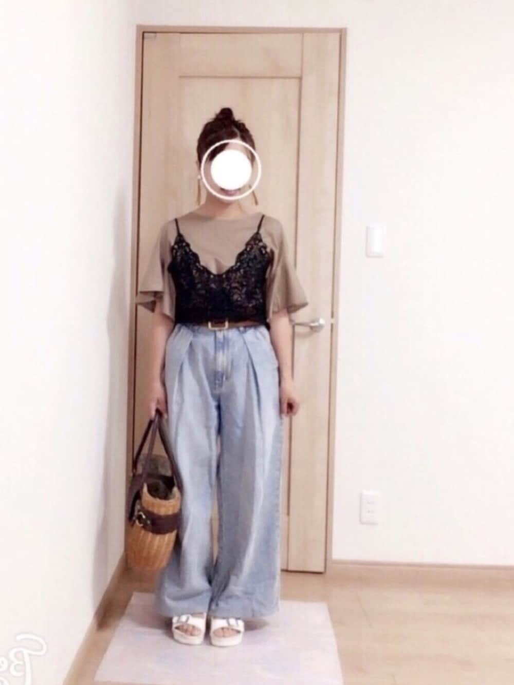 「GU、UNIQLO、プチプラ、バギーパンツ、キャミソール、ハイウエスト、オトナカジュアル、ワイドパンツ、無地Tシャツ、重ね着」｜「楽天のアイテム（キャミソール、ブラック系）」を使った、harumioさん（レディース・151cm）の夏コーディネートの1枚目の写真