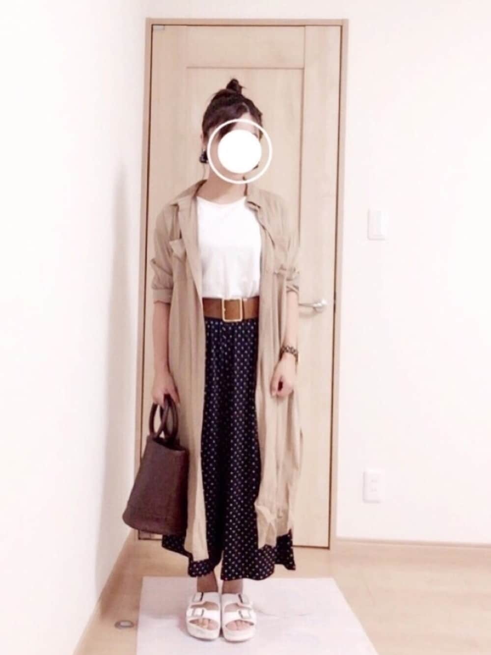「ドット、シャツワンピ、GU、UNIQLO、チビーズ✳︎、アダルトおカワたん部、スカンツ、ドットパンツ」｜「Fashion Letterのレーヨン とろみ ロングシャツワンピース（シャツワンピース、ベージュ系）」を使った、harumioさん（レディース・151cm）の夏コーディネートの1枚目の写真