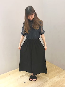 「earth music&ecology（アースミュージックアンドエコロジー）のカットプリーツスカーチョ（その他パンツ）」を使った、なつみさん（レディース・164cm）の夏コーディネート