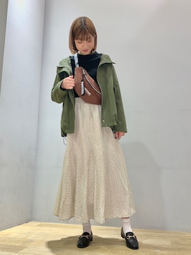 「PANTONE（パントーン）のアイテム」を使った、なつみさん（レディース・164cm）の冬コーディネート