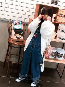 「TOMMY HILFIGER」｜「アイテム（オールインワン・サロペット）」を使った、さくらいあおいさん（レディース・147cm）の冬コーディネート