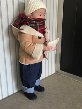 「アイテム（ムートンコート）」を使った、にょんさん（キッズ・80cm）の冬コーディネート