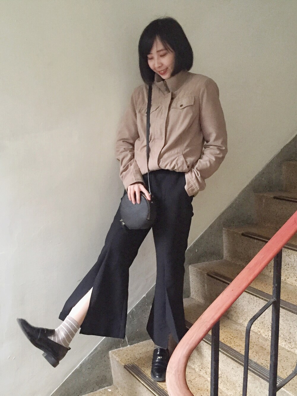 「rainy」｜「ESPRITのアイテム（その他アウター、ベージュ系）」を使った、Millieさん（レディース・156cm）の春コーディネートの1枚目の写真
