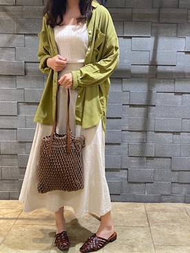 「LOWRYS FARM（ローリーズファーム）のアイテム（シャツ/ブラウス、グリーン系）」を使った、Lily さん（レディース・167cm）の春コーディネート