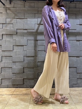 「LOWRYS FARM（ローリーズファーム）のシルキーシアーロングチュニック　887602（シャツ/ブラウス、パープル系）」を使った、Lily さん（レディース・167cm）の夏コーディネート