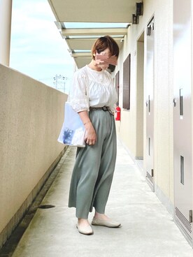 「SENSE OF PLACE by URBAN RESEARCH（センスオブプレイスバイアーバンリサーチ）のスクエアトウセンターシームフラットシューズ（パンプス）」を使った、晴-haru-さん（レディース・148cm）の夏コーディネート