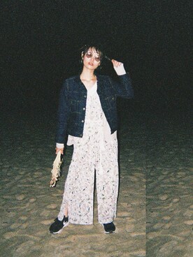 「撮影」｜「アイテム（オールインワン・サロペット）」を使った、二階堂 さん（レディース・163cm）の春コーディネート