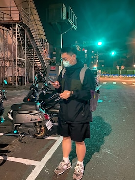 「NIKE ACG（ナイキエィシージー）のアイテム（スタジャン）」を使った、Wei Jim  さん（メンズ・178cm）の夏コーディネート
