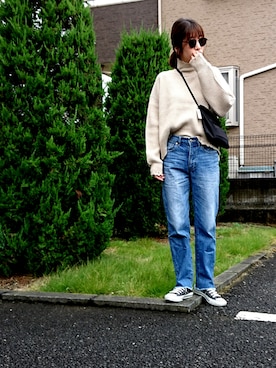 「AZUL by moussy（アズールバイマウジー）のｶｯﾄｵﾌﾎﾞｰｲﾌｨｯﾄﾃﾞﾆﾑﾊﾟﾝﾂ（デニムパンツ）」を使った、m@yaさん（レディース・159cm）の秋コーディネート