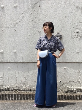 「アイテム（ボディバッグ/ウエストポーチ、シルバー系）」を使った、てらさんさん（レディース・157cm）の夏コーディネート