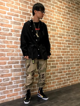 「WHITELAND（ホワイトランド）のWHITELAND/ホワイトランド/PLAIN SHIRT（シャツ/ブラウス）」を使った、山田 統生さん（メンズ・182cm）の秋コーディネート