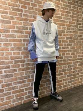 「Chica（チカ）のアイテム」を使った、山田 統生さん（メンズ・182cm）の春コーディネート
