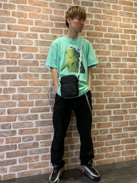 「DANKE SCHON（ダンケシェーン）のアイテム（バッグ）」を使った、山田 統生さん（メンズ・182cm）の春コーディネート