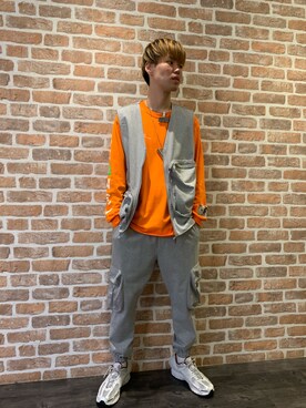 「WHITELAND（ホワイトランド）のWHITELAND/ホワイトランド/CARGO VEST（ベスト）」を使った、山田 統生さん（メンズ・182cm）の春コーディネート