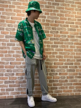 「BlackEyePatch（ブラックアイパッチ）のアイテム（帽子）」を使った、山田 統生さん（メンズ・183cm）の夏コーディネート