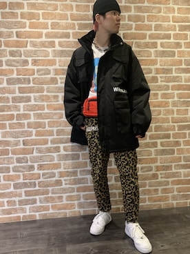 「MSGM（エムエスジーエム）のアイテム（バッグ）」を使った、山田 統生さん（メンズ・182cm）の冬コーディネート
