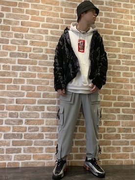 「FLAGSTUFF（フラグスタフ）のアイテム（ジャケット/アウター）」を使った、山田 統生さん（メンズ・182cm）の冬コーディネート