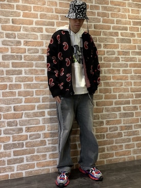 「WHITELAND（ホワイトランド）のWHITELAND/ホワイトランド/NEW KERMIT HOODIE(パーカー)（パーカー）」を使った、山田 統生さん（メンズ・182cm）の冬コーディネート