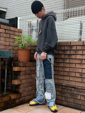 「REPRESENT（リプレゼント）のアイテム（トップス）」を使った、山田 統生さん（メンズ・182cm）の春コーディネート