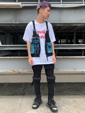 「KaneZ（ケインズ）のアイテム（Tシャツ/カットソー）」を使った、山田 統生さん（メンズ・182cm）の夏コーディネート