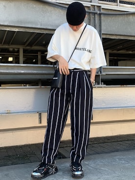 「WHITELAND（ホワイトランド）のWHITELAND/ホワイトランド/ビッグロゴオーバーサイズTシャツ（Tシャツ/カットソー）」を使った、山田 統生さん（メンズ・182cm）の夏コーディネート