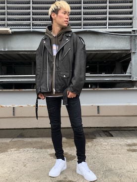 「WHITELAND BLACKBURN」｜「アイテム（ライダースジャケット）」を使った、山田 統生さん（メンズ・182cm）の秋コーディネート
