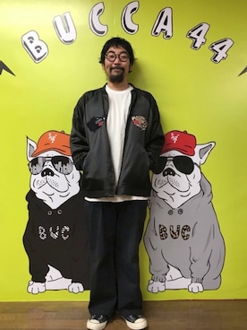 「モノトーン」｜「アイテム（スカジャン）」を使った、中井　皓次さん（メンズ・166cm）の春コーディネート