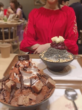 「Honeys（ハニーズ）のアイテム（シャツ/ブラウス、レッド系）」を使った、チョコさん（レディース）の夏コーディネート