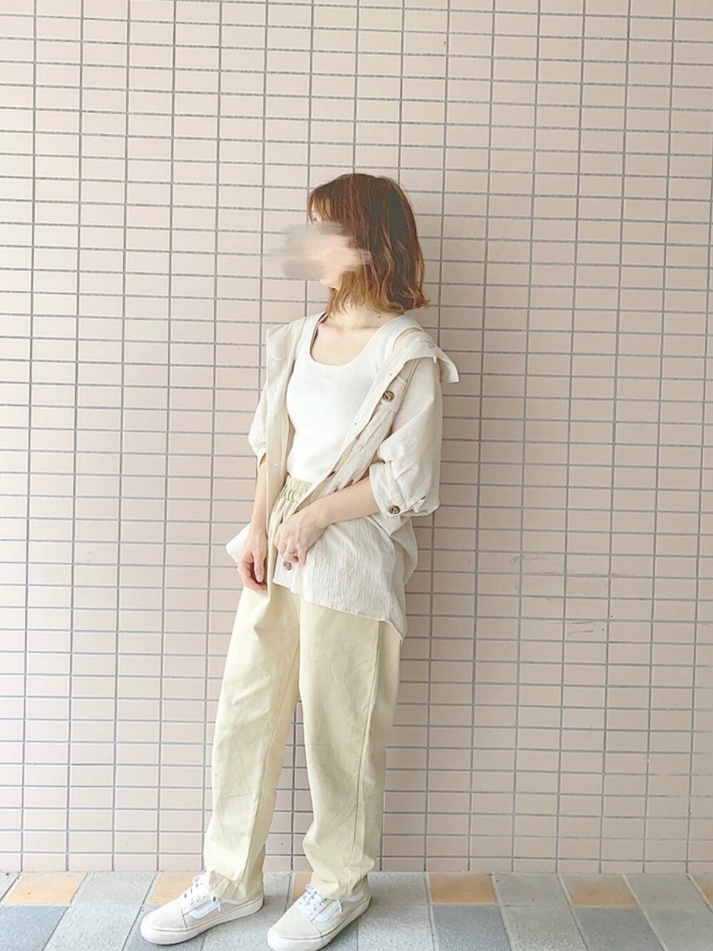 「今日のコーデ、秋のコーデ、ゆるコーデ、シンプル、着回しコーデ、ワントーンコーデ、node.、ootd、 低身長、おしゃれさんと繋がりたい」｜「GUのアイテム（タンクトップ、ホワイト系）」を使った、nao !さん（レディース・150cm）の秋コーディネートの1枚目の写真