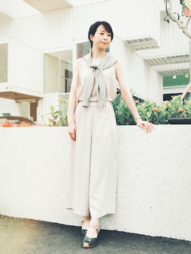 「アイテム（つなぎ/オールインワン、ベージュ系）」を使った、Bevaisさん（レディース・168cm）の秋コーディネート