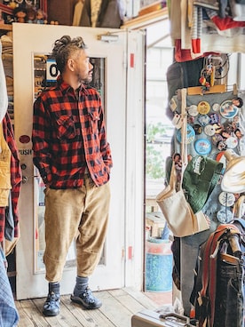 「L.L.Bean（エルエルビーン）のアイテム（パンツ）」を使った、ataco garageさん（メンズ・173cm）の秋コーディネート