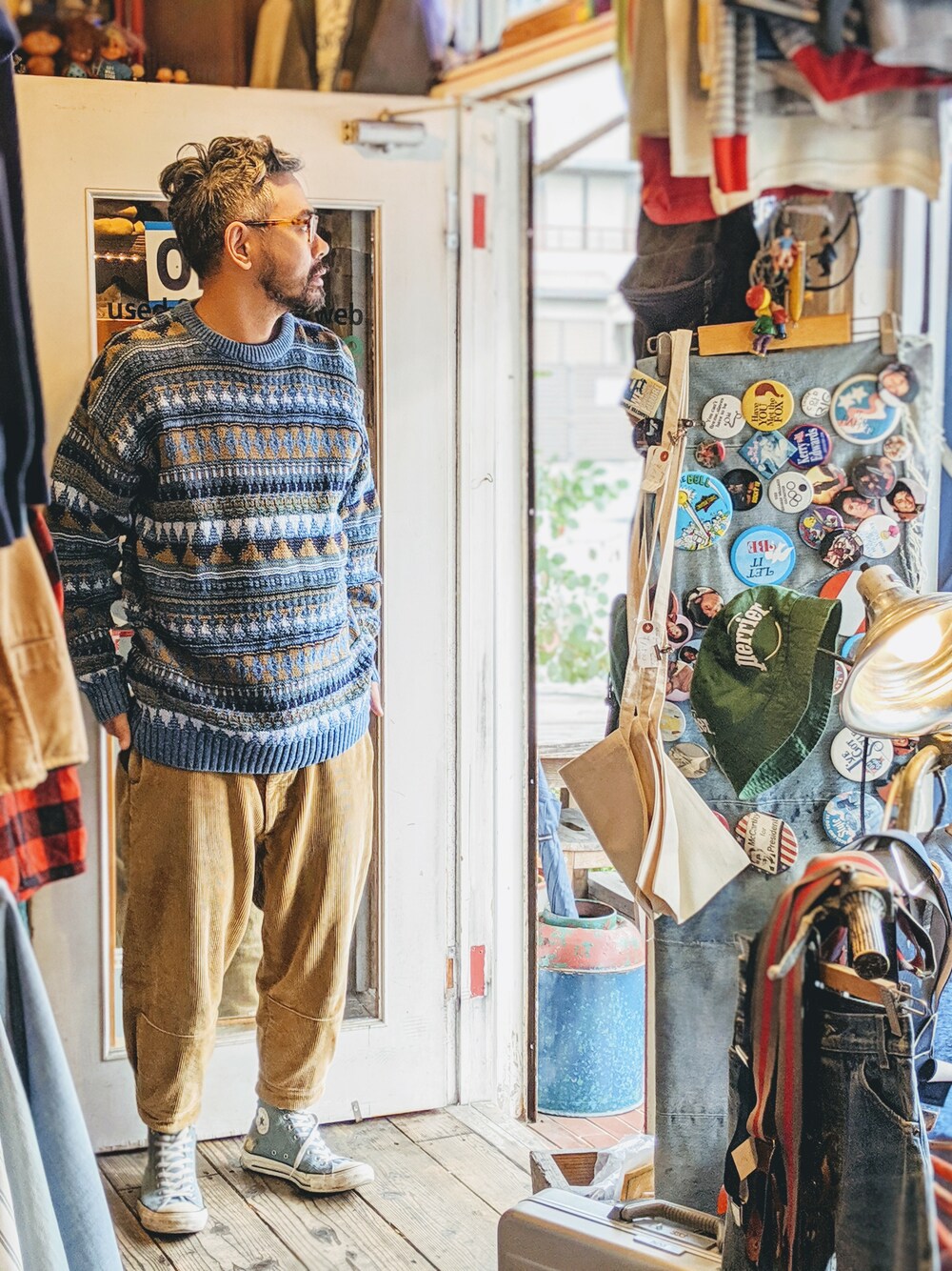 「ニット、ビッグシルエット、セーター、eddiebauer、80s、秋コーデ、アタコガレージ、atacogarage、古着屋atacogarage、古着屋アタコガレージ」｜「Eddie Bauerの80s USA製 Eddie Bauer エディーバウアー 総柄 コットン ニット セーター メンズL ブルー 古着（ニット/セーター、ブルー系）」を使った、ataco garageさん（メンズ・173cm）の秋コーディネートの1枚目の写真