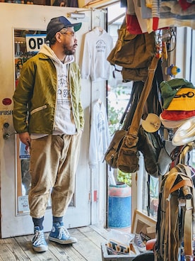 「70s」｜「アイテム（ナイロンジャケット）」を使った、ataco garageさん（メンズ・173cm）の春コーディネート