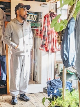 「部屋着」｜「アイテム（スウェットパンツ）」を使った、ataco garageさん（メンズ・173cm）の春コーディネート