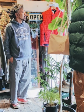 「--（--）のアイテム（パンツ）」を使った、ataco garageさん（メンズ・173cm）の冬コーディネート