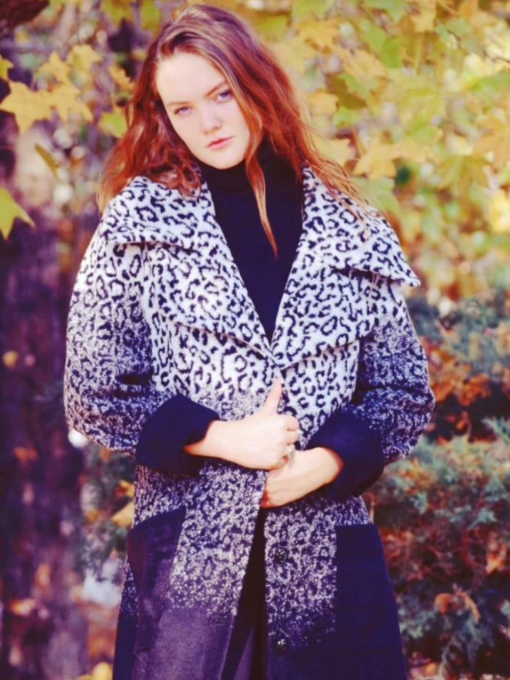 「coolcoats、ootd、outfit、black and white、coat、winter、outdoor、leopard、warm、fashion」｜「Tulip Clothingのアイテム（チェスターコート、その他）」を使った、Faye さん（レディース・173cm）の冬コーディネートの1枚目の写真