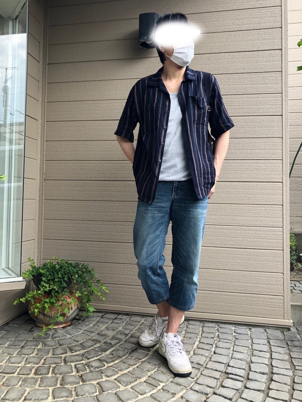 「休日スタイル、カジュアルコーデ、シンプルスタイル、夏コーデ、シャツスタイル、シャツ、デニム、お洒落さんとつながりたい、大人カジュアル」｜「Wranglerのアイテム（デニムパンツ、ブルー系）」を使った、UMEさん（メンズ・178cm）の夏コーディネートの1枚目の写真