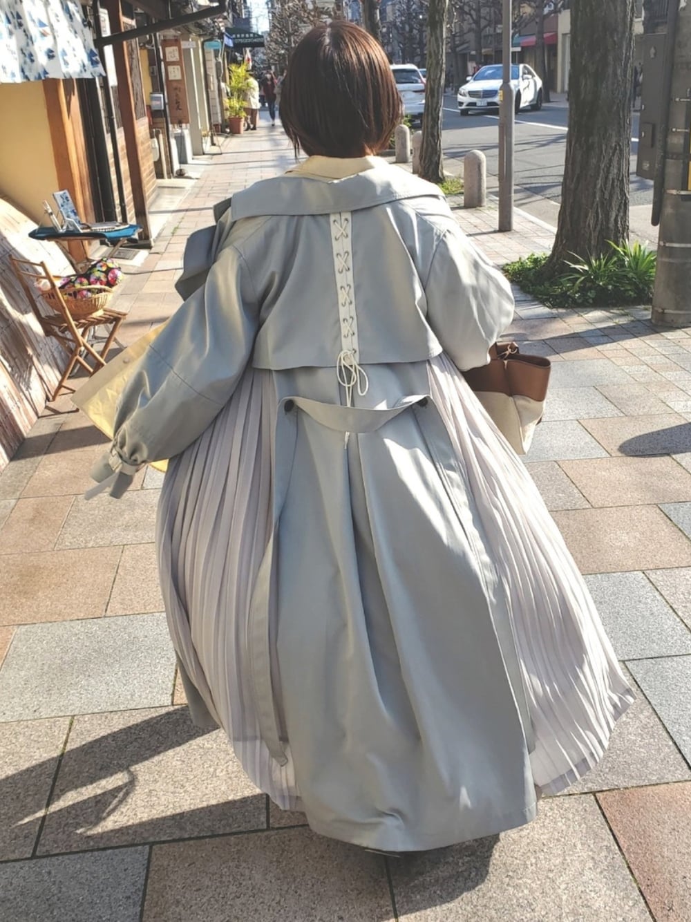 「トレンチコート、春コーデ、ミントグリーン、AMERI」｜「AmeriのBALLOON SLEEVE PLEATS TRENCH（トレンチコート、グリーン系）」を使った、たんたんさん（レディース・155cm）の春コーディネートの1枚目の写真