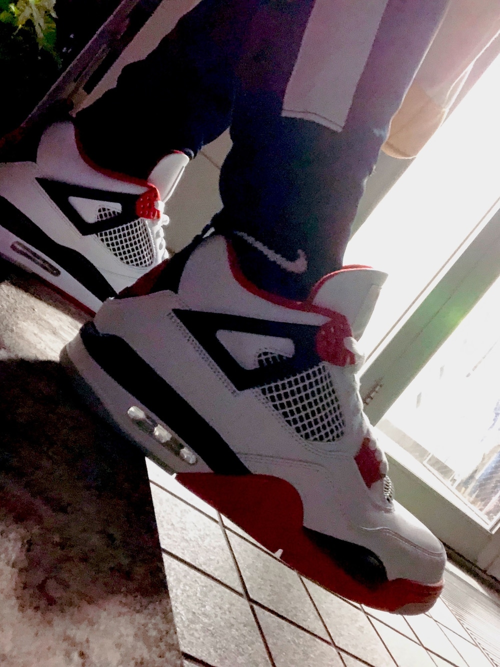 「NIKE、Jordan、jordan4、nikeコーデ」｜「NIKEのナイキ スポーツウェア ユニセックス ジョガーパンツ / NIKE《セットアップ対応商品》（その他パンツ、ブラック系）」を使った、リょゥさん（メンズ・173cm）の冬コーディネートの1枚目の写真