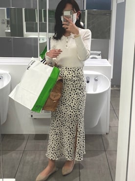 「アイテム（パンプス）」を使った、浦上うかさん（レディース・164cm）の春コーディネート