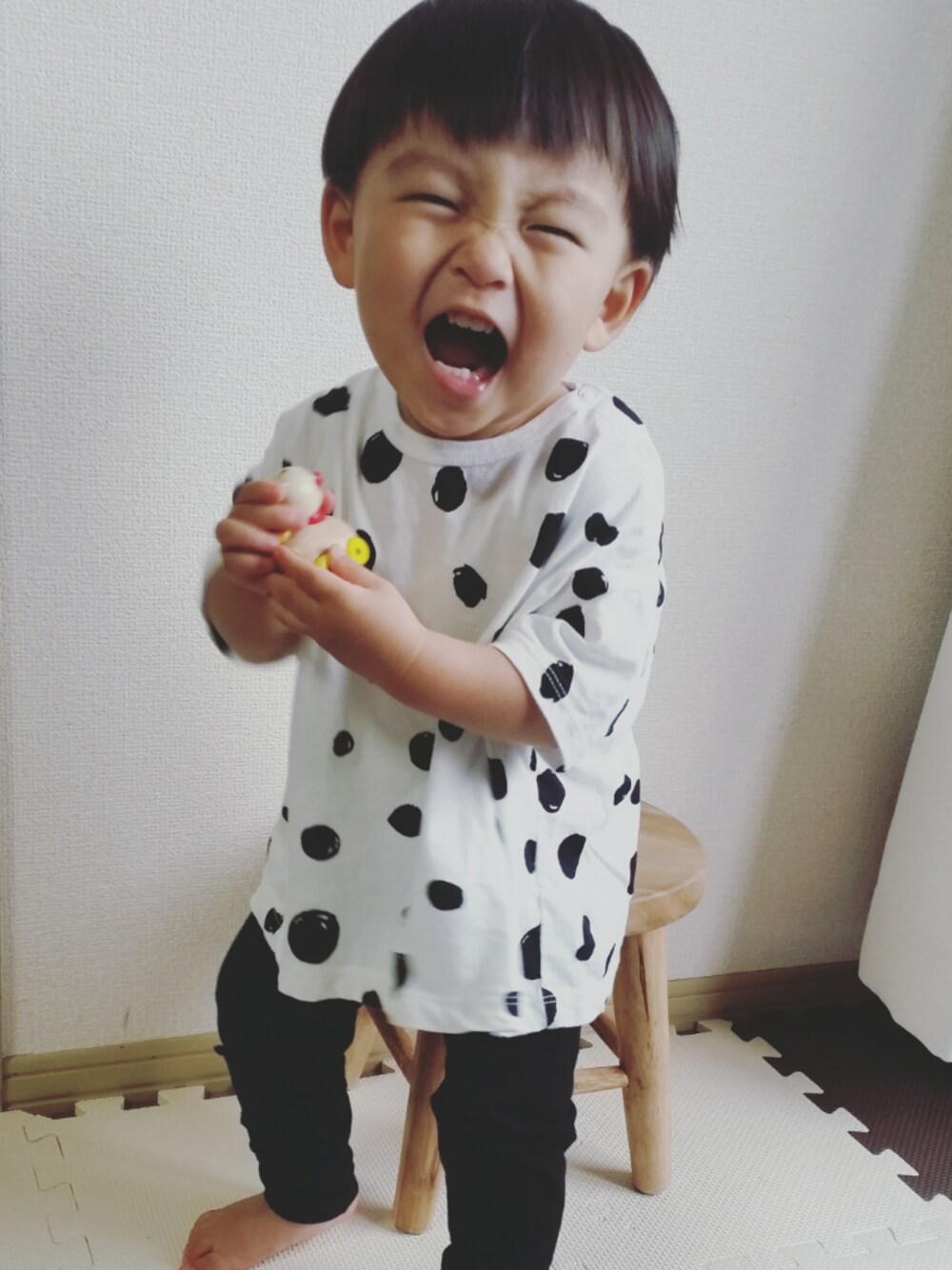 「6°vocale、mingo、キッズファッション、男の子コーデ、夏コーデ、ドット、おとこのこ、キッズコーデ、1歳」｜「6°vocaleのアイテム（Tシャツ/カットソー、ホワイト系）」を使った、yeyeyeye9さん（キッズ・80cm）の夏コーディネートの1枚目の写真