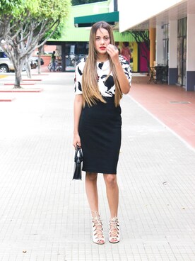 「business casual」｜「アイテム（サンダル）」を使った、Priscilla Esloさん（レディース・163cm）の春コーディネート