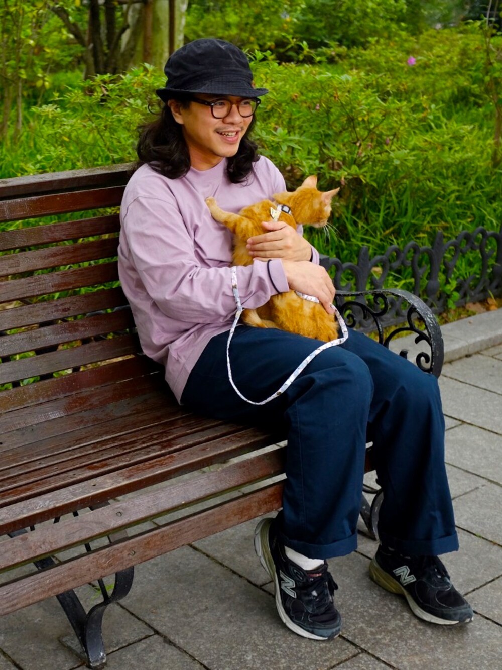 「park、cat」｜「NEW BALANCEのアイテム（スニーカー、ブラック系）」を使った、David Tseさん（メンズ・168cm）の夏コーディネートの1枚目の写真