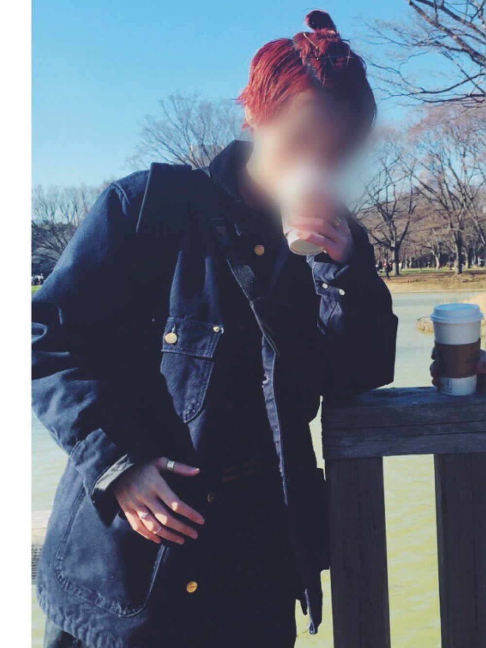 「ootd、carhartt、DISCOVERED」｜「Carharttのアイテム（ジャケット/アウター、ブルー系）」を使った、がきこさん（レディース・162cm）の冬コーディネートの1枚目の写真