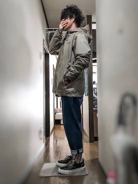 「MARCELO BURLON（マルセロ・バーロン）のアイテム（腕時計）」を使った、ひろくんॐさん（メンズ・178cm）の冬コーディネート