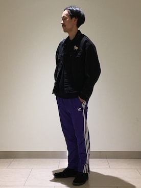 「デザートブーツ」｜「アイテム（デニムジャケット）」を使った、Keisuke Osukaさん（メンズ・175cm）の冬コーディネート