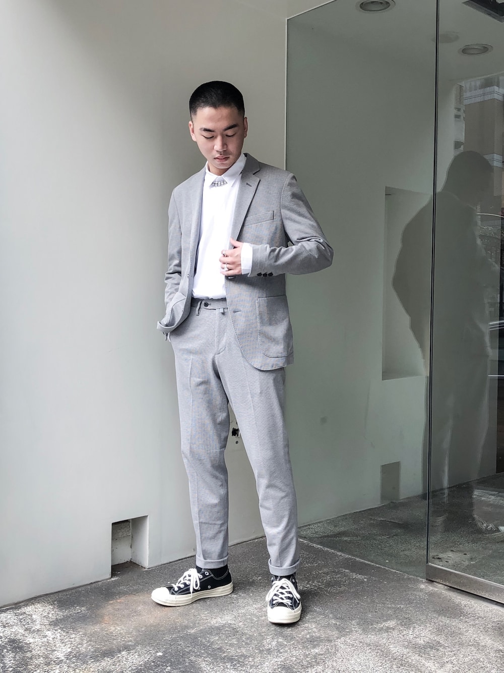「Suit、casual、URBAN RESEARCH、URBAN RESEARCH MENS、ROSSO、COMME des GARCONS、converse、CONVERSE1970、simple」｜「URBAN RESEARCHのアイテム（スーツジャケット、グレー系）」を使った、Siicさん（メンズ・170cm）の春コーディネートの1枚目の写真